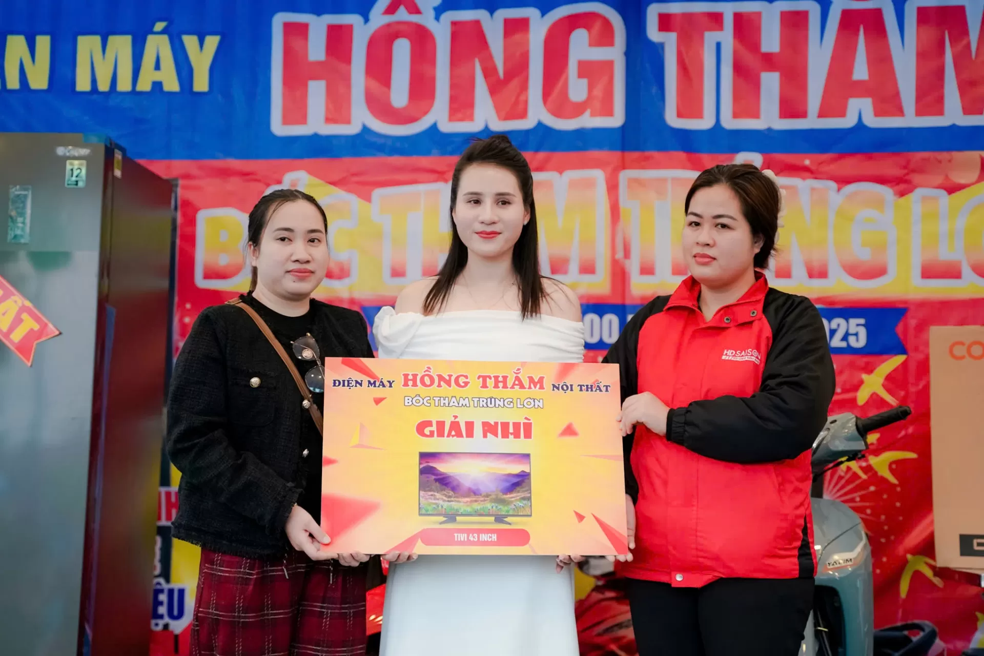 PRIMER & ĐIỆN MÁY HỒNG THẮM TỔ CHỨC CHƯƠNG TRÌNH 