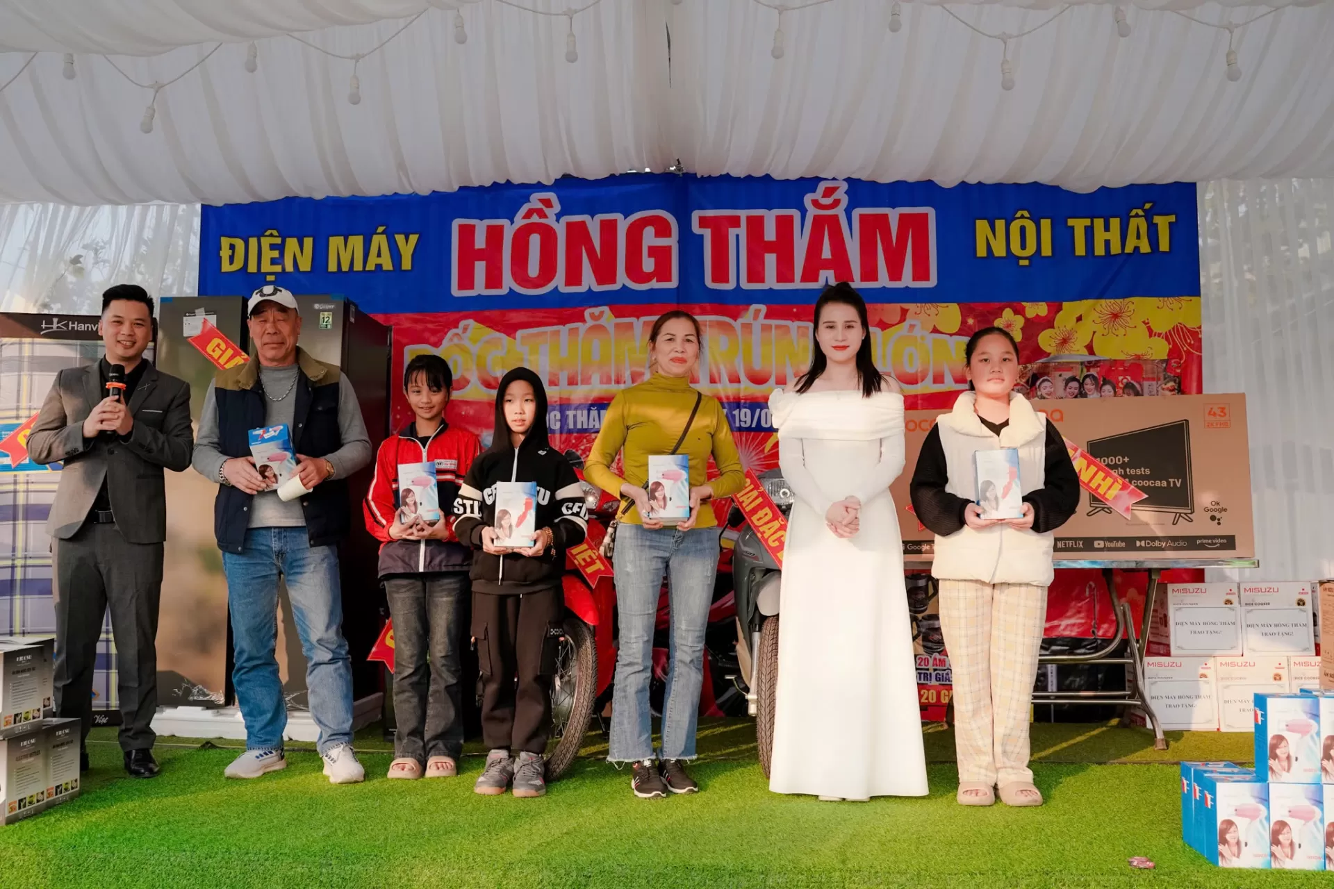 PRIMER & ĐIỆN MÁY HỒNG THẮM TỔ CHỨC CHƯƠNG TRÌNH 