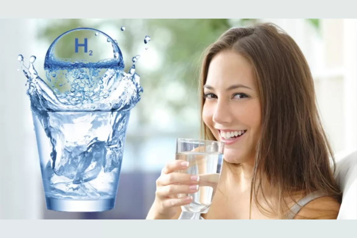Nước sạch cộng đồng khuyên bạn nên uống đủ nước mỗi ngày để tránh bị mất nước và điện giải. GIải pháp tối ưu máy lọc nước ion kiềm primer bảo vệ sức khỏe gia đình bạn.
