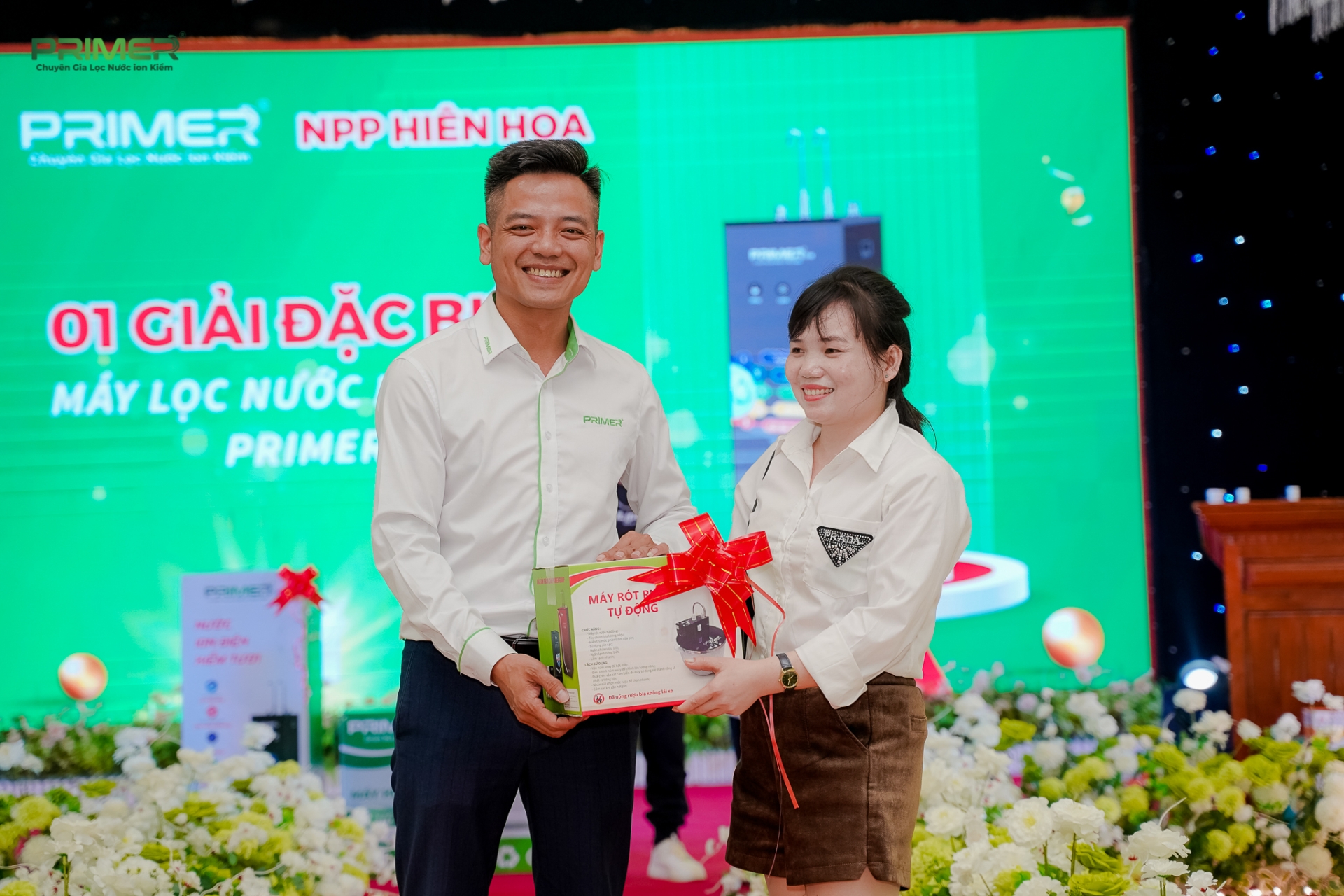 HỘI NGHỊ TRI ÂN KHÁCH HÀNG - MỪNG SINH NHẬT NPP HIỀN HOA LẦN THỨ 8